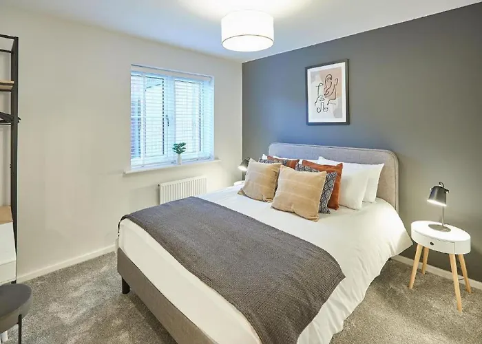 Curlew House Beautiful Modern Town House With Parking Abbey Views