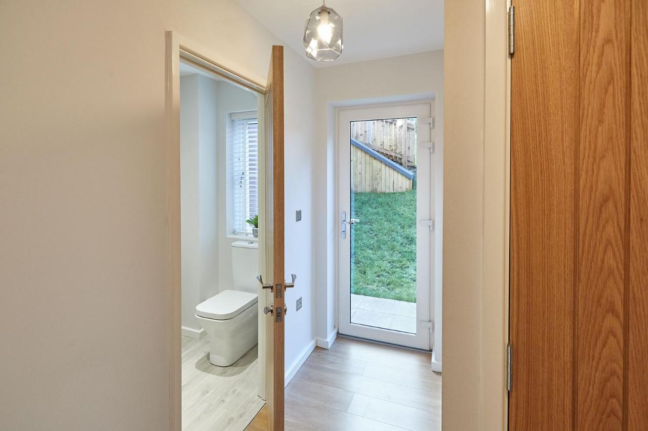 Curlew House Beautiful Modern Town House With Parking Abbey Views *